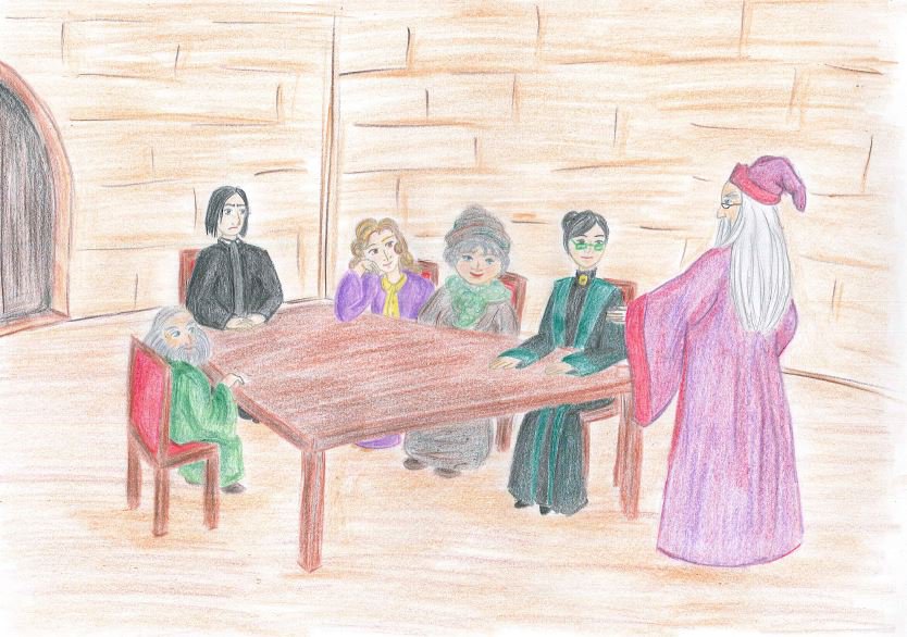 In einem Raum mit grobem Mauerwerk sitzen an der Längsseite eines großen, braunen Tisches die Professoren McGonagall, Sprout und Burbage. Ihnen gegenüber sitzt Prof. Flitwick und vor Kopf Prof. Snape mit mieser Laune. Am anderen Ende steht Prof. Dumbledore in seinem magentafarbenem Umhang.