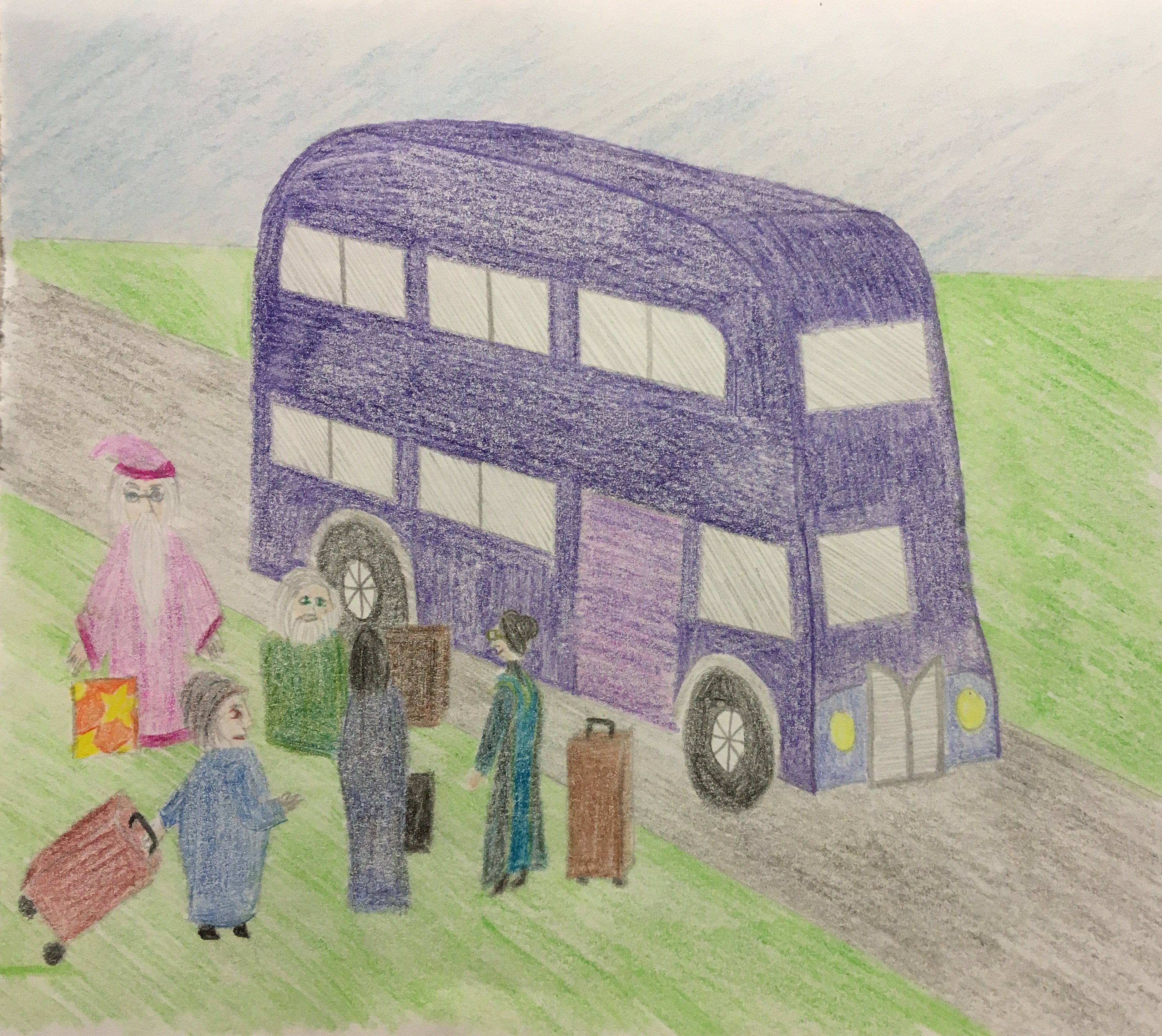 Die Lehrer stehen, in einer Gruppe mit Reiseumhang gekleidet und den Koffern neben sich, vor einem lilanen Doppeldeckerbus, dem 'Fahrenden Ritter'.
